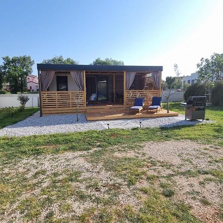 Mobilehome Elena Premium With Pool, Istria Banjole Exterior photo