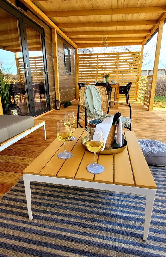 Mobilehome Elena Premium With Pool, Istria Banjole Exterior photo